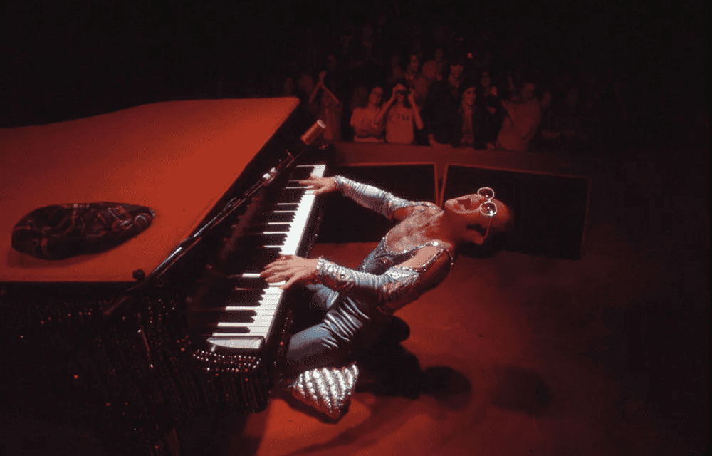 Filmkritik zu Elton John: Es ist nie zu spät: Der ursprüngliche König des Pop erhält eine wohlverdiente Dokumentation