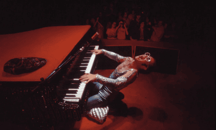 Filmkritik zu Elton John: Es ist nie zu spät: Der ursprüngliche König des Pop erhält eine wohlverdiente Dokumentation