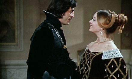 Hund im Heu (1977) ist ein wunderbarer Film, der Mikhail Boyarsky zum Star machte.