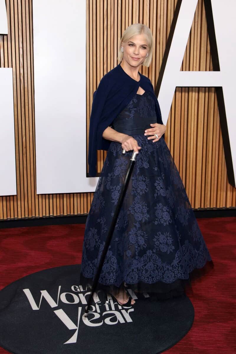 Das Gegenteil: Wie Selma Blair gegen Multiple Sklerose kämpft und gleichzeitig die Modewelt erobert