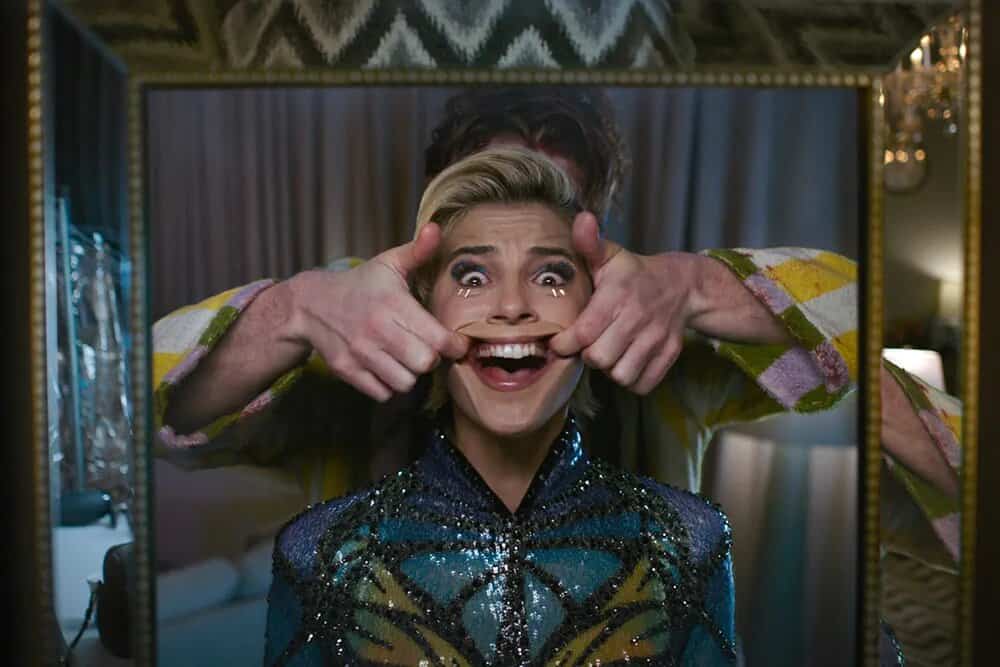 Ein Lächeln macht das Leben eines jeden heller und tödlicher. Ein Film für heute Abend - Smile 2