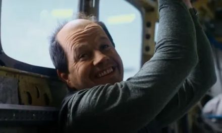 Mark Wahlbergs epische Glatze in „Flight Risk“ enthüllt!