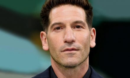 John Bernthal in Nolans „Odyssee“: Ein episches Abenteuer