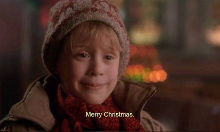 Frohe Weihnachten: Film- und Serienliebe feiern! 🎬✨