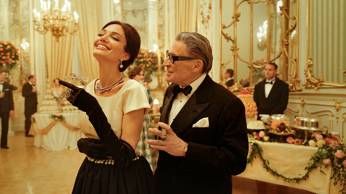  Maria - movie review | Beauty and all.