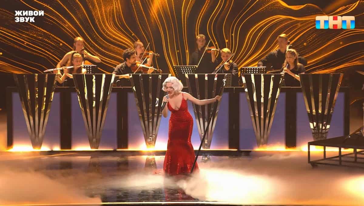 Eine tolle Aguilera und ein aufrichtiger Bon Jovi. Die Brightest Stars Show . Die 5. Folge der 2. Staffel auseinandernehmen. Endlich ein gutes Konzert!