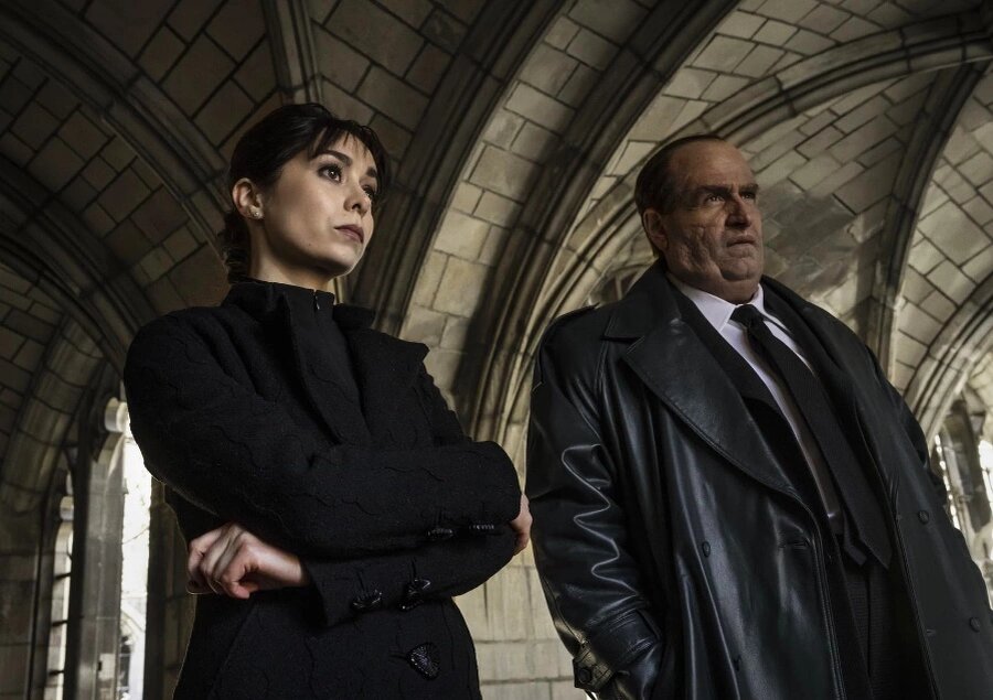  Penguin ist eine das Batman-Universum erweiternde Fernsehserie mit Colin Farrell in der Hauptrolle.