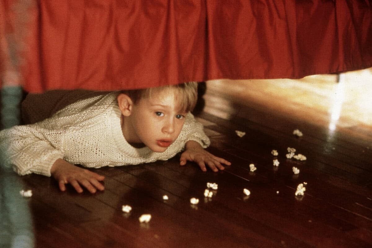 Wichteln und Festtagsbraten: Ideen für eine Silvesterparty aus Filmen und Fernsehserien