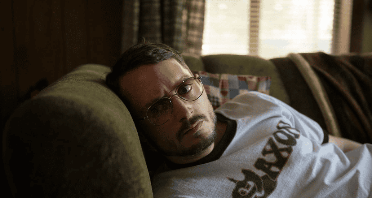 Ein leichter Film mit einer spannenden Handlung. Komödie und Verbrechen.