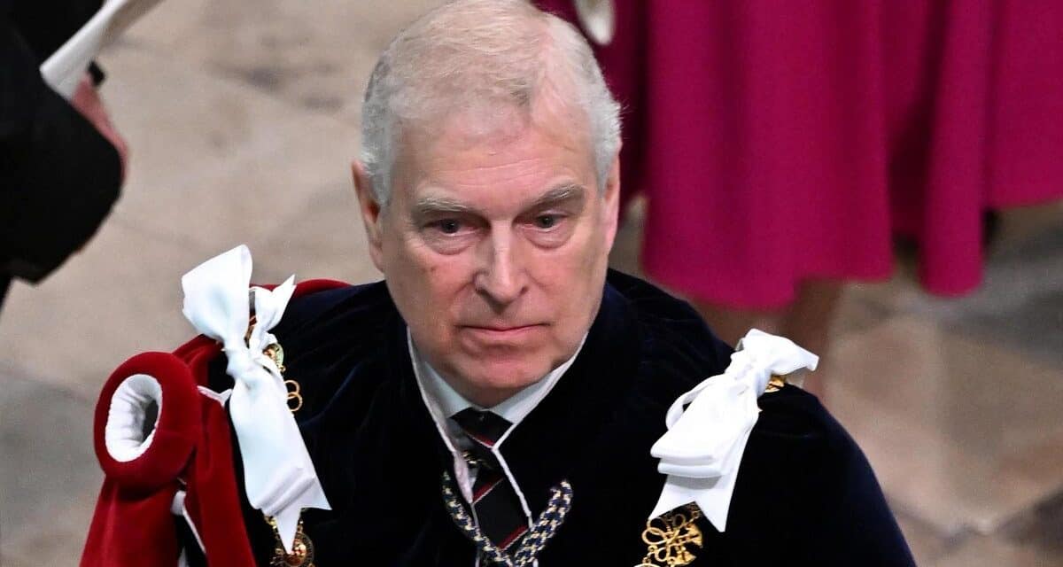 Prinz Andrew wird die Monarchie zerstören: der Bruder des Königs ist der Held eines weiteren Skandals geworden