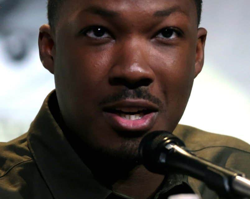 Mia Goth und Corey Hawkins im neuen Wes Anderson Film „Odyssee“