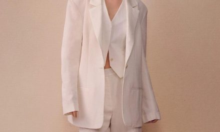 Lili Collins: Das neue Gesicht von Calvin Klein 2023
