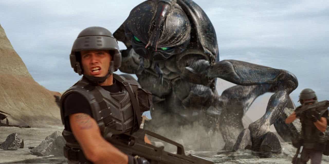 Neill Blomkamp schreibt und inszeniert neuen Starship Troopers Film