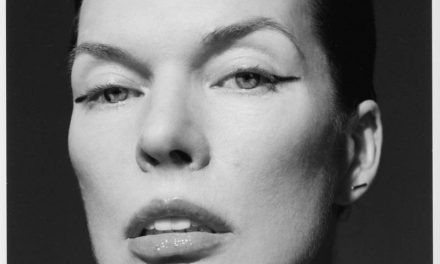 Mila Jovovich: Ein Phänomen der Filmwelt entdecken!