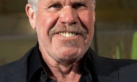Ron Perlman: Ikone der Filmindustrie seit 1950