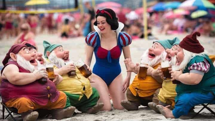 Schneewittchen und die Zwerge: Abenteuer am Meer!
