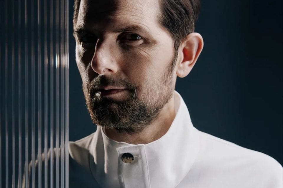 Adam Scott: Einblicke in Humor und Authentizität im Schauspiel