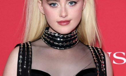 Katherine Newton: Vielseitige Schauspielerin mit Charme