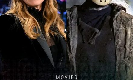 Linda Cardellini als Pamela Voorhees in „Crystal Lake“