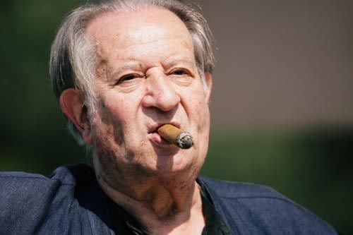 Tinto Brass: Meister des erotischen Kinos und Kontroversen