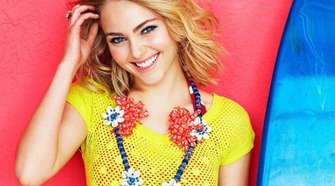 Herzlichen Glückwunsch, AnnaSophia Robb zum 30. Geburtstag!