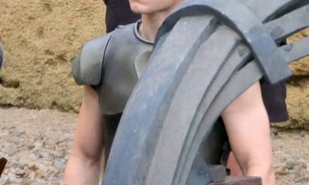 Tom Holland als Telemachos in Nolans „Odyssee“ 2026