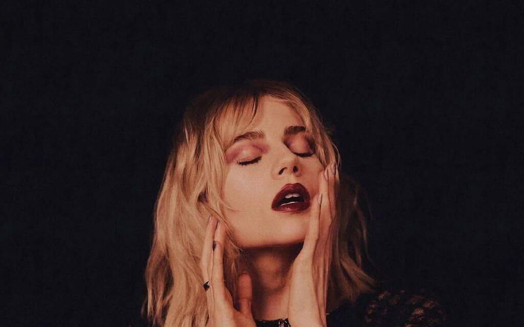 Lucy Boynton glänzt in „Glass“ – Ein Film voller Illusionen