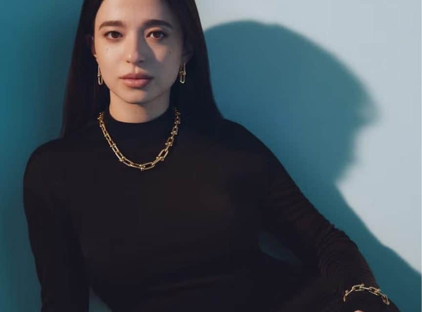 Mikey Madison glänzt in Tiffany & Co. Kampagne