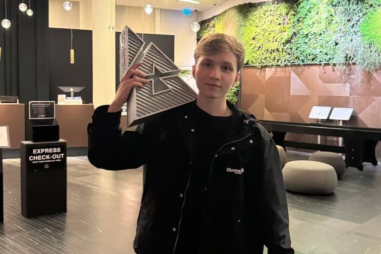 m0NESY verlässt G2 und wechselt zu Team Falcons