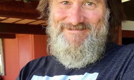 Jim Carrey überrascht mit frischem Schnappschuss und Lächeln!