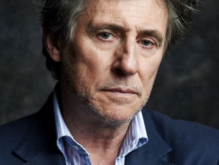 Feier zum 75. Geburtstag von Gabriel Byrne in Dublin